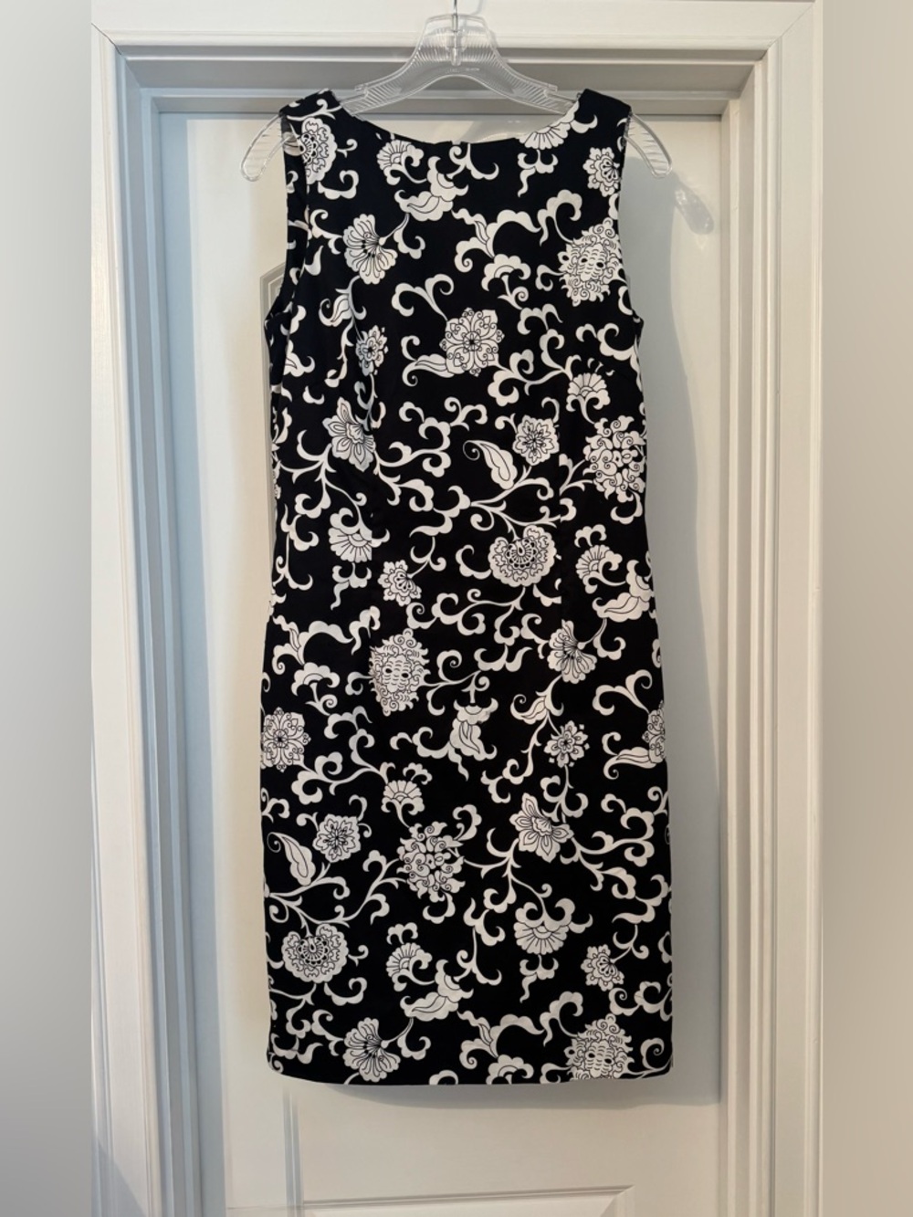 Sleeveless Black & White Dress Size 8